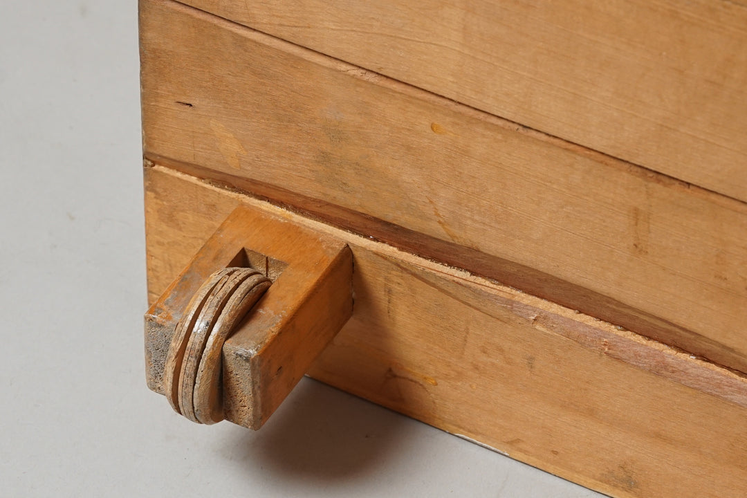 Model B96 chest of drawers, Aino Aalto, Oy Huonekalu- ja Rakennustyötehdas AB, 1930s 
