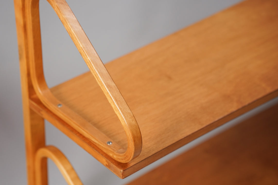 Wall shelfs model 112B-2, Alvar Aalto,  Oy Huonekalu- ja Rakennustyötehdas Ab, 1930s