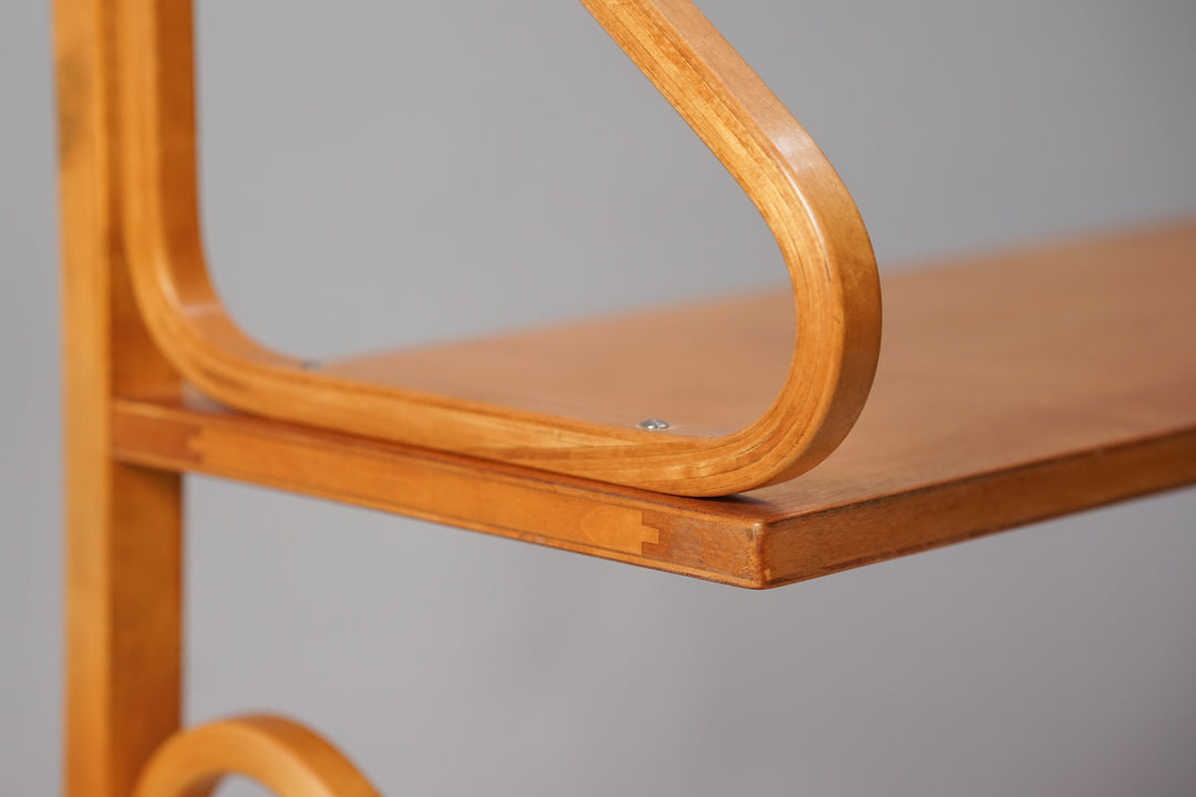 Wall shelfs model 112B-2, Alvar Aalto,  Oy Huonekalu- ja Rakennustyötehdas Ab, 1930s