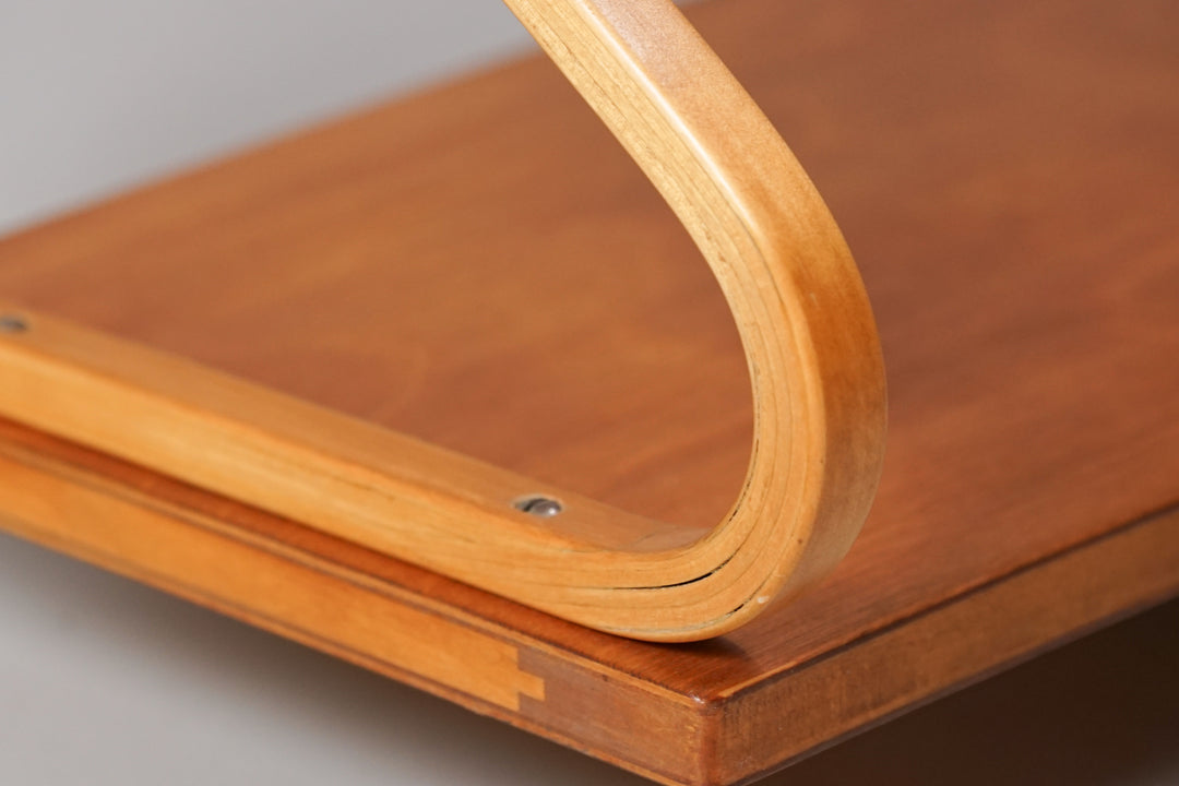 Wall shelfs model 112B-2, Alvar Aalto,  Oy Huonekalu- ja Rakennustyötehdas Ab, 1930s