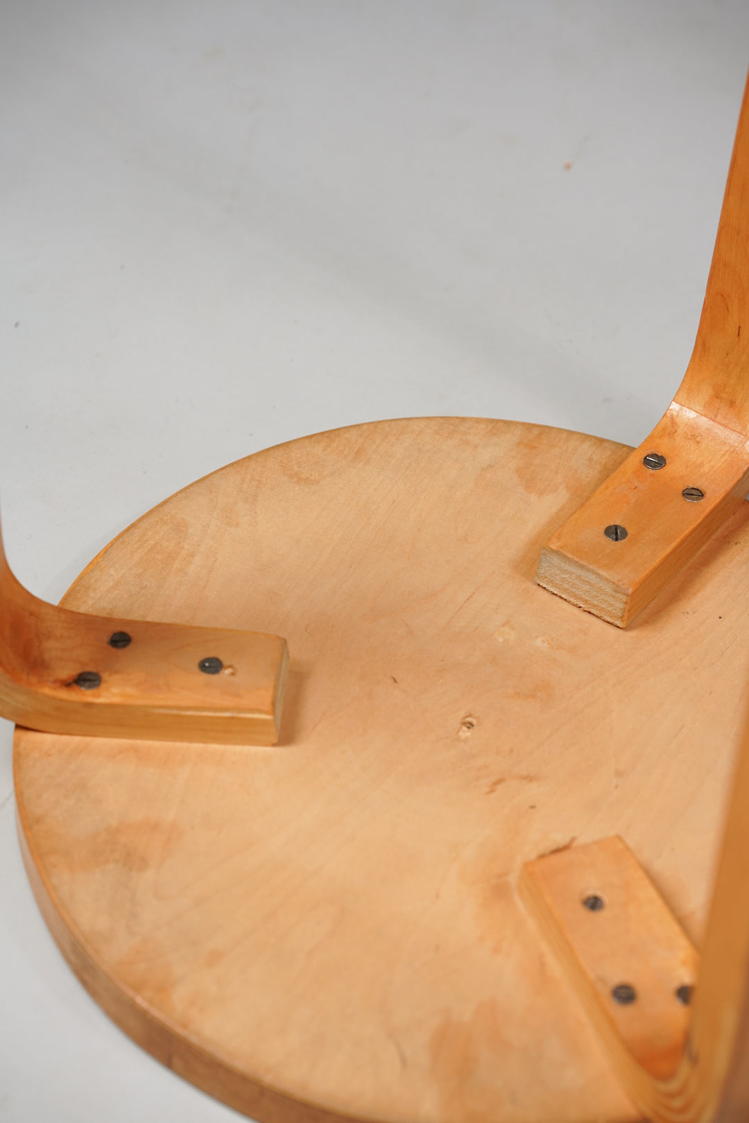 Stools model 60 (2 pieces), Alvar Aalto, Oy Huonekalu- ja Rakennustyötehdas, 1930's
