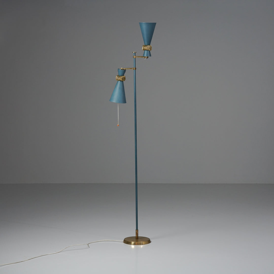 Harvinainen lattiavalaisin, Maria Lindeman, Idman, 50-luku