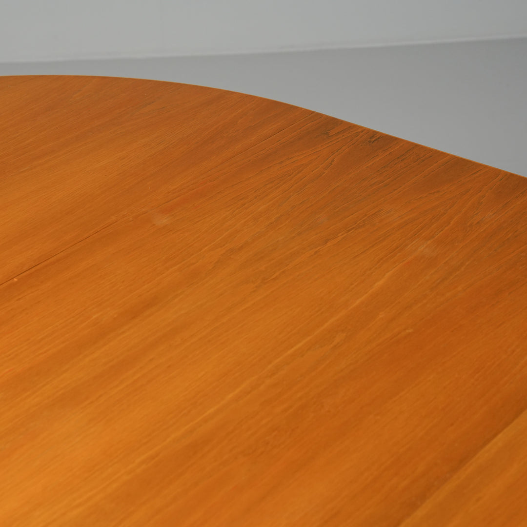 Model Rondo round extendable dining table, Olof Ottelin, Keravan Puusepäntehdas, 1960s