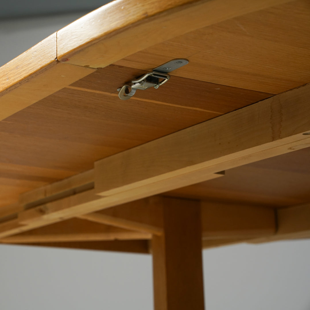 Model Rondo round extendable dining table, Olof Ottelin, Keravan Puusepäntehdas, 1960s