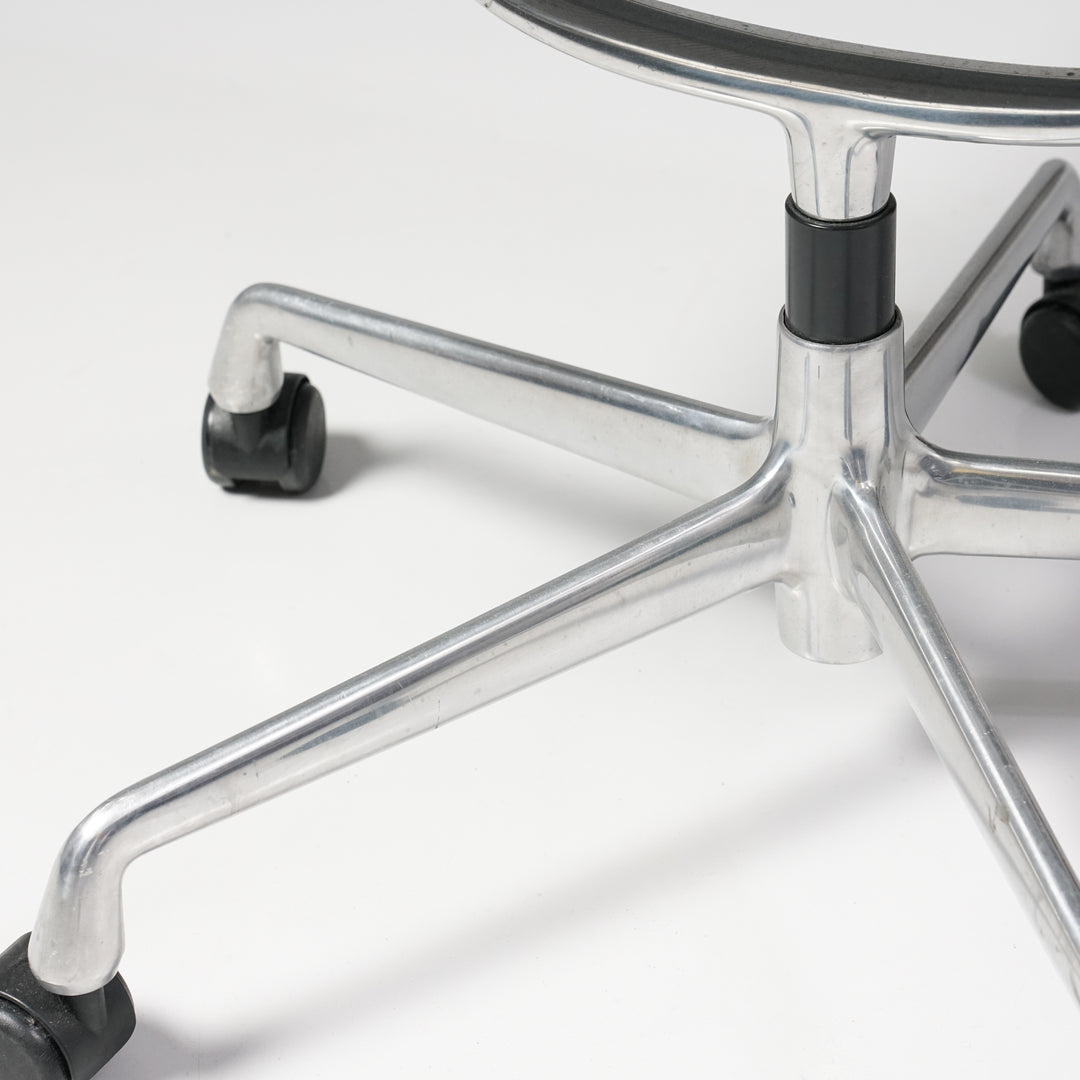 Model EA108 office chair with five-pointed-leg (22 pieces), Charles & Ray Eames, Vitra, Early 2000s