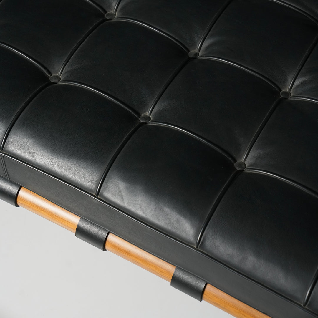 Malli Barcelona daybed, Ludwig Mies van der Rohe, Knoll, 2000-luvun alku