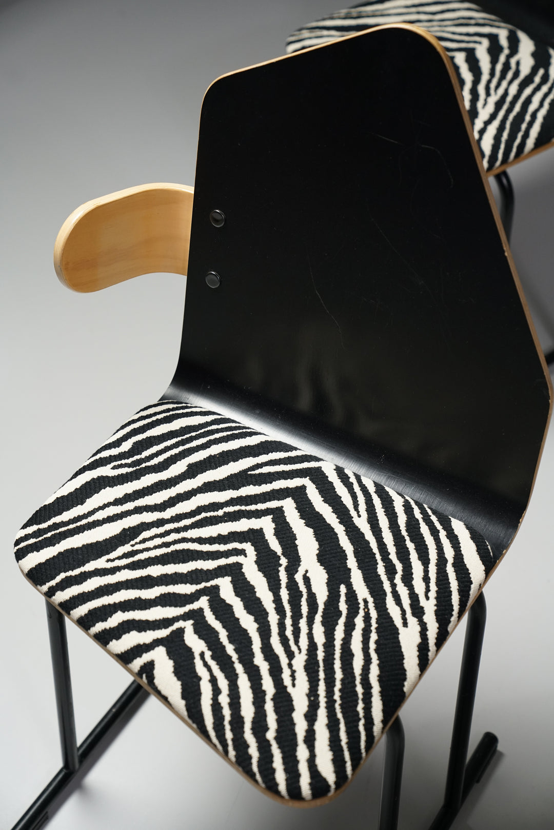 Model "Vino" chairs (5 pieces), Yrjö Kukkapuro, Avarte, 1980s