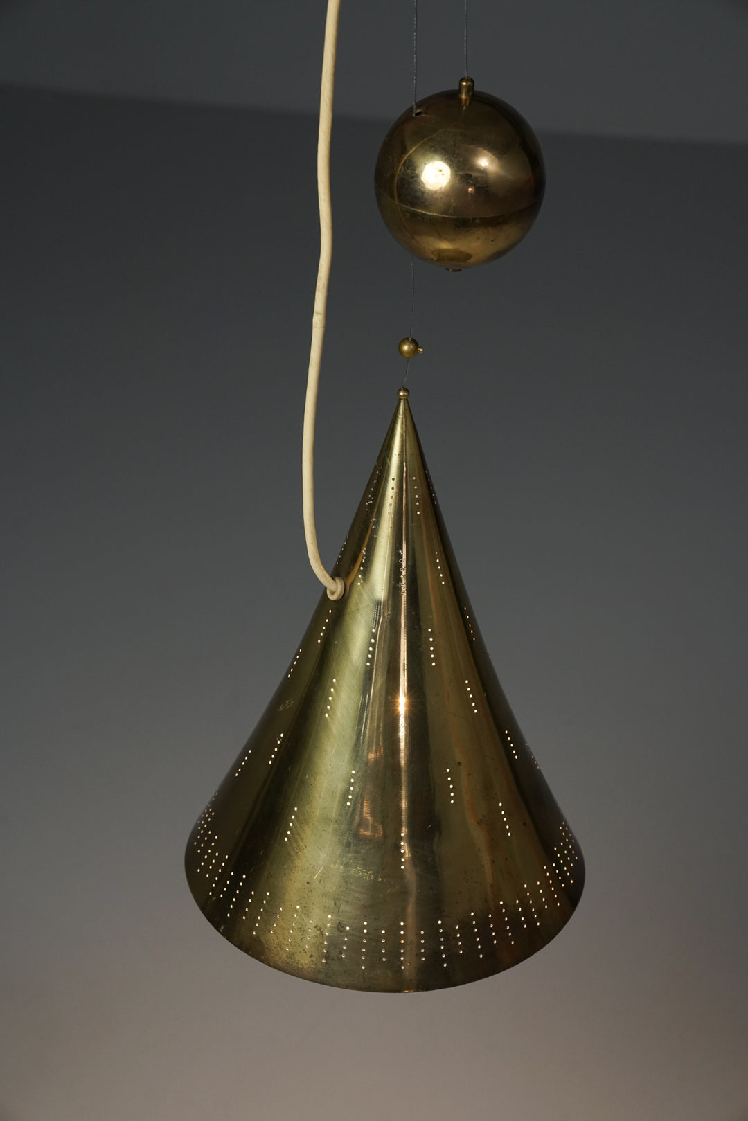 Rare model 10220 counterweight pendant, Paavo Tynell, Taito Oy, 1940/1950s