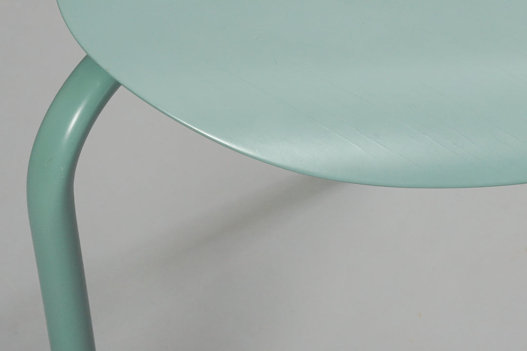 Lukki stool, Ilmari Tapiovaara, Artek, 2008